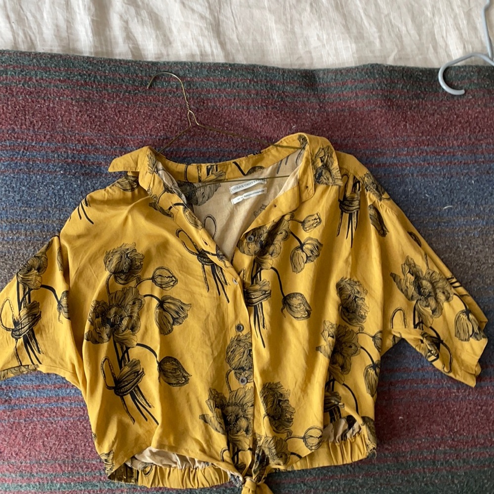 Urban Outfitter’s Cropped Blouse